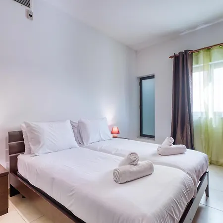 Lejlighed Your Spacious 3br In The Heart Of St'julians By 360 Estates *